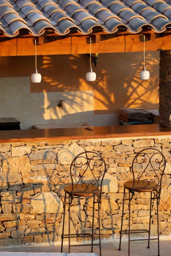 La Cigale Sous L'Olivier Acomodação com café da manhã Le Castellet  Exterior foto